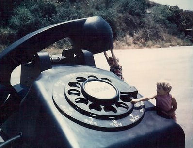 giant_phone.jpg