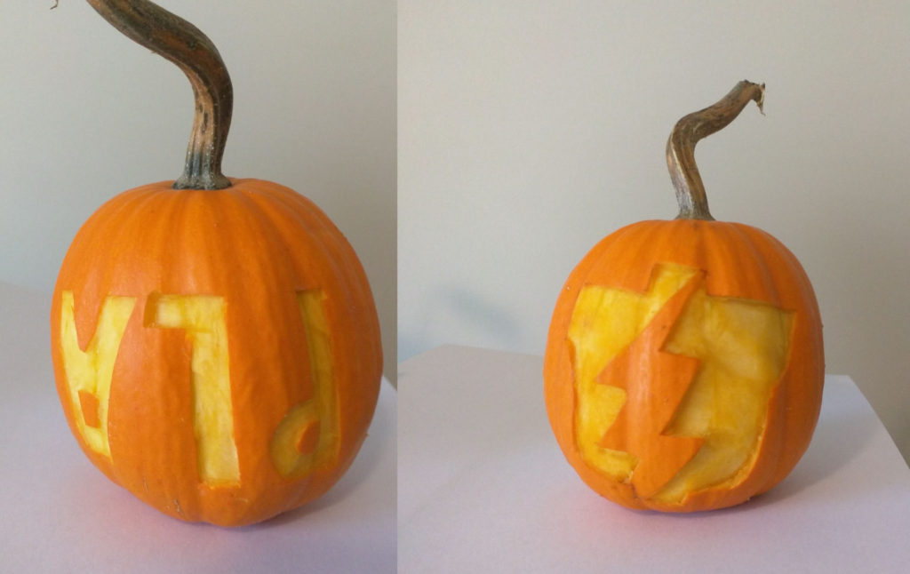 iregretjumping tried to make a pumpkin for us, but the dummy made it upsidedown. Thanks for trying, though, iregretjumping.